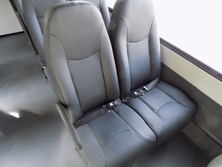 Chevrolet 3500 Starcraft AllStar - Seat